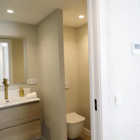 Medina Homes Deanes 아파트 *